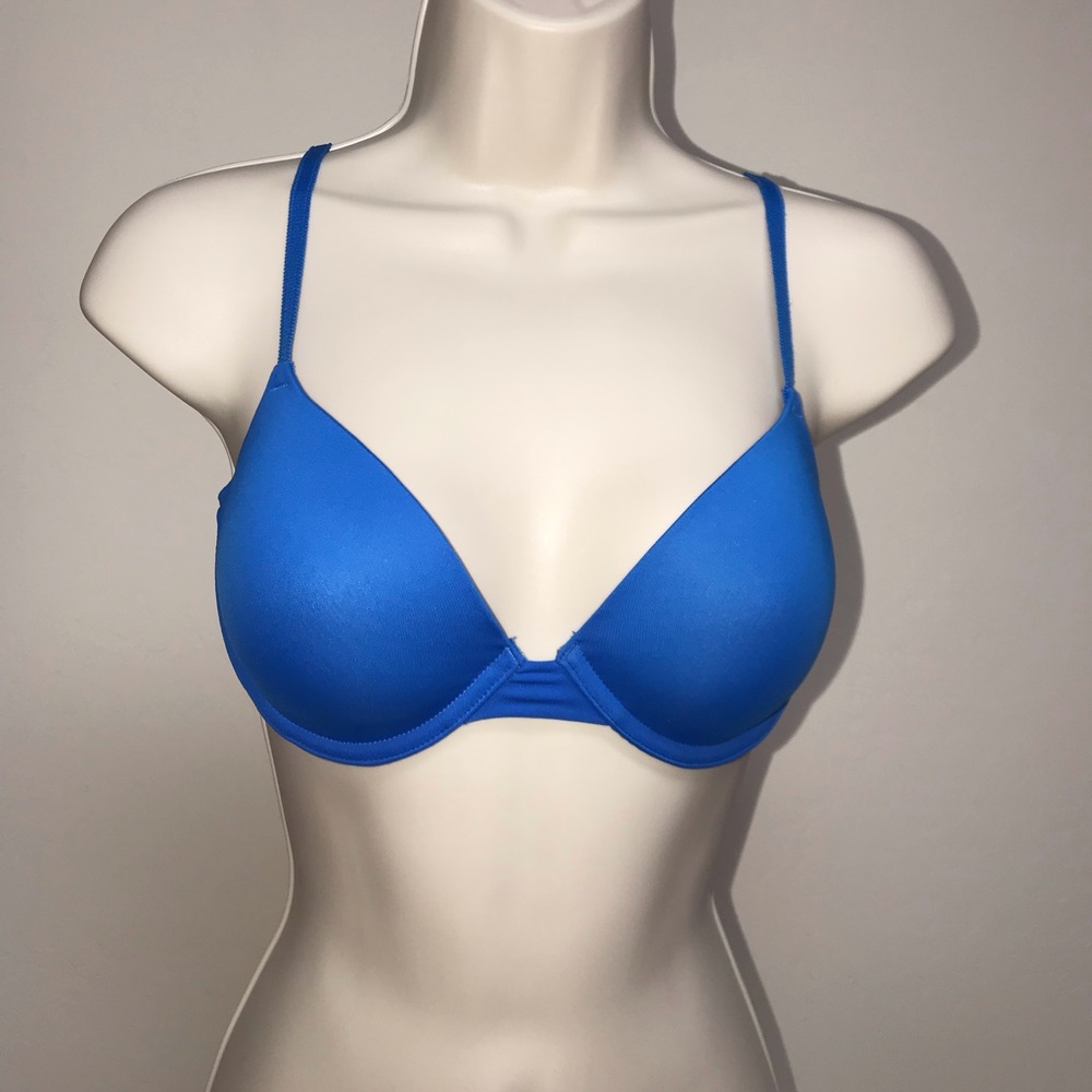 Pink by Victoria’s Secret wear everywhere demi bra